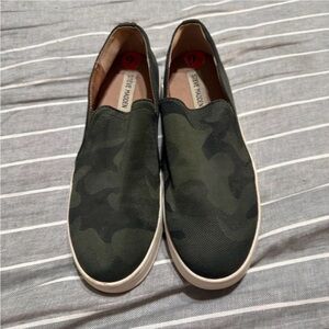 Steve Madden Women’s slip-On Sneakers in Olive Camo